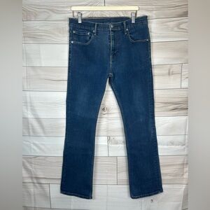 - Levi's 527 Jeans. Straight Leg. Classic Style. Size 34/32